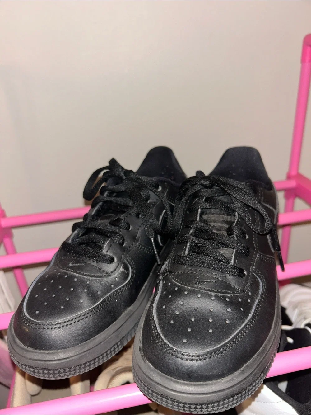 Nike All-Black Low-Top Casual Sneakers